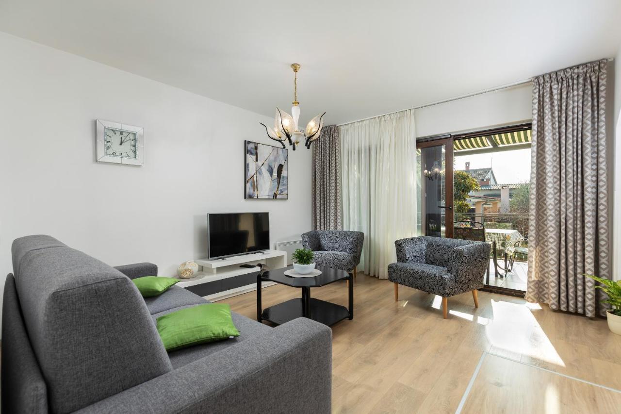 Apartment Viviana Pula Exterior photo