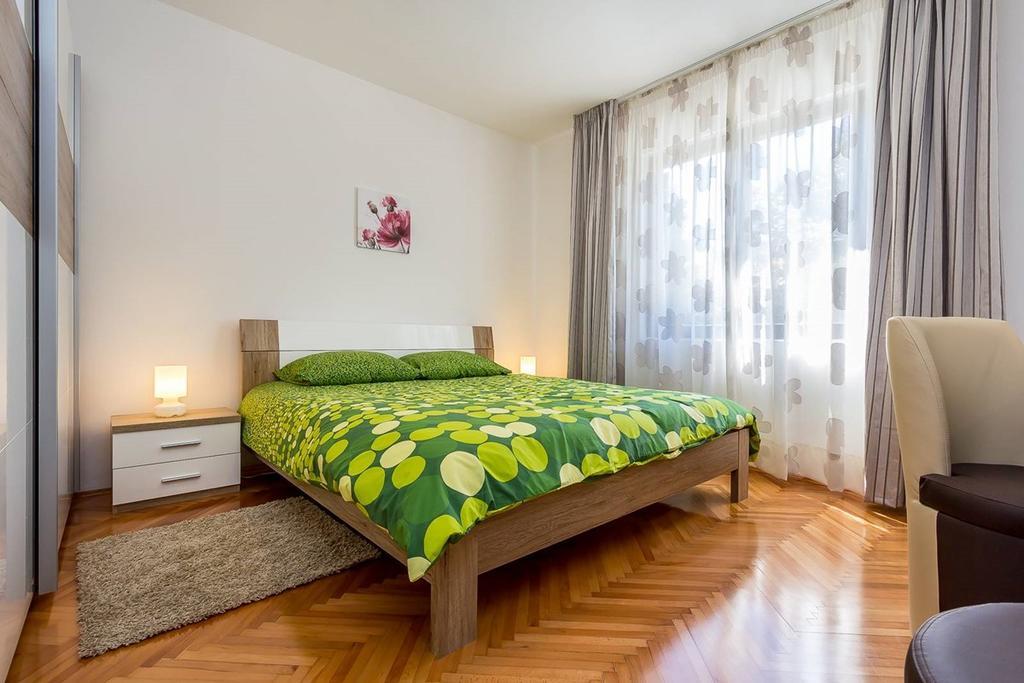 Apartment Viviana Pula Exterior photo
